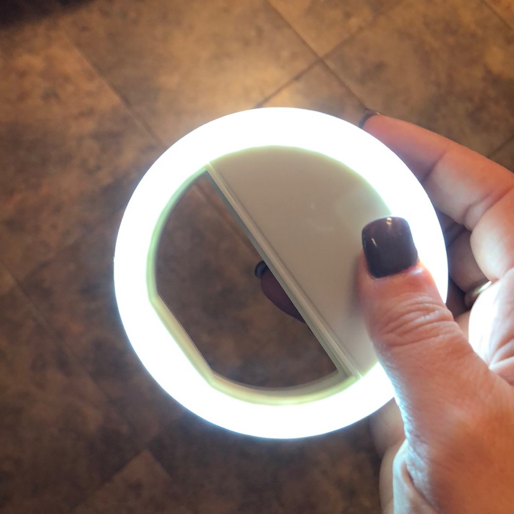 Cell (selfie) light